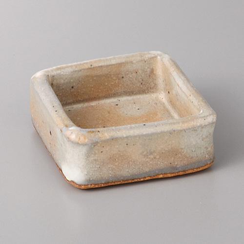 【みやび街道5-174】粉引正角切立珍味鉢　手造 (本商品の販売を終了致しました)