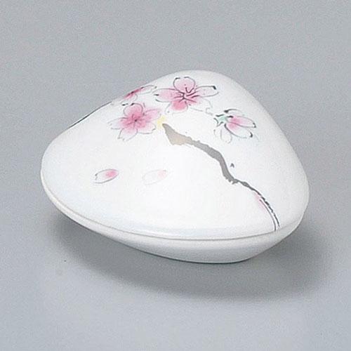 【ときわ28集-82】 錦桜絵貝型珍味入